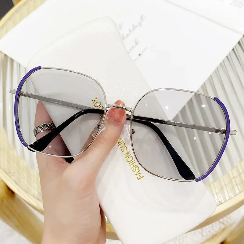 New Women's Metal Frame Sunglasses Retro Women Oval Brand Sun Glasses Fashion Outdoor Street Photography Eyewear Shades
